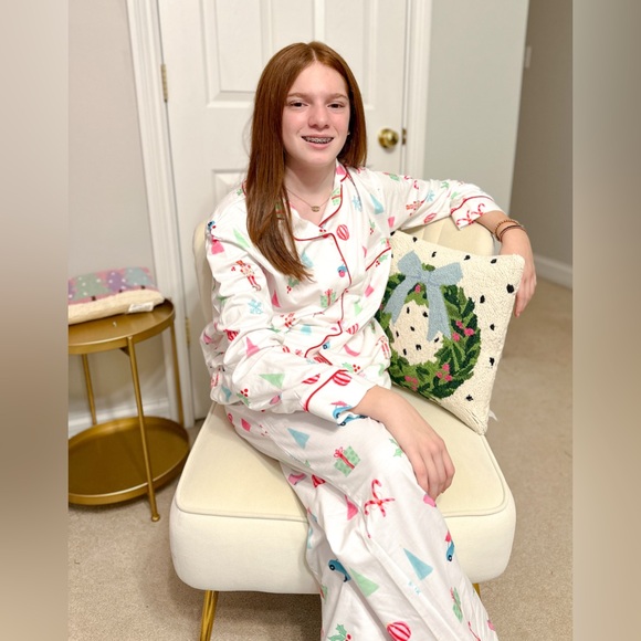 White Christmas Print Pajamas - Picture 2 of 2